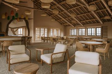 Ona Lounge Interior, Second Floor
